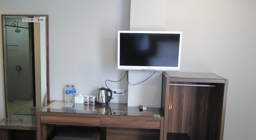 Hotel New Coklat Surabaya Bagian luar foto